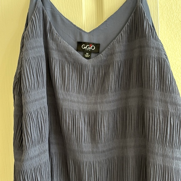 Sz M. Sleeveless top. - Picture 2 of 3